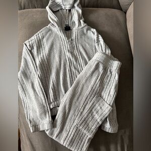 Girls Gray Hooded sweat outfit (M)